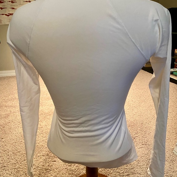 TYR Rashguard - Brand New With Tags - Picture 2 of 4